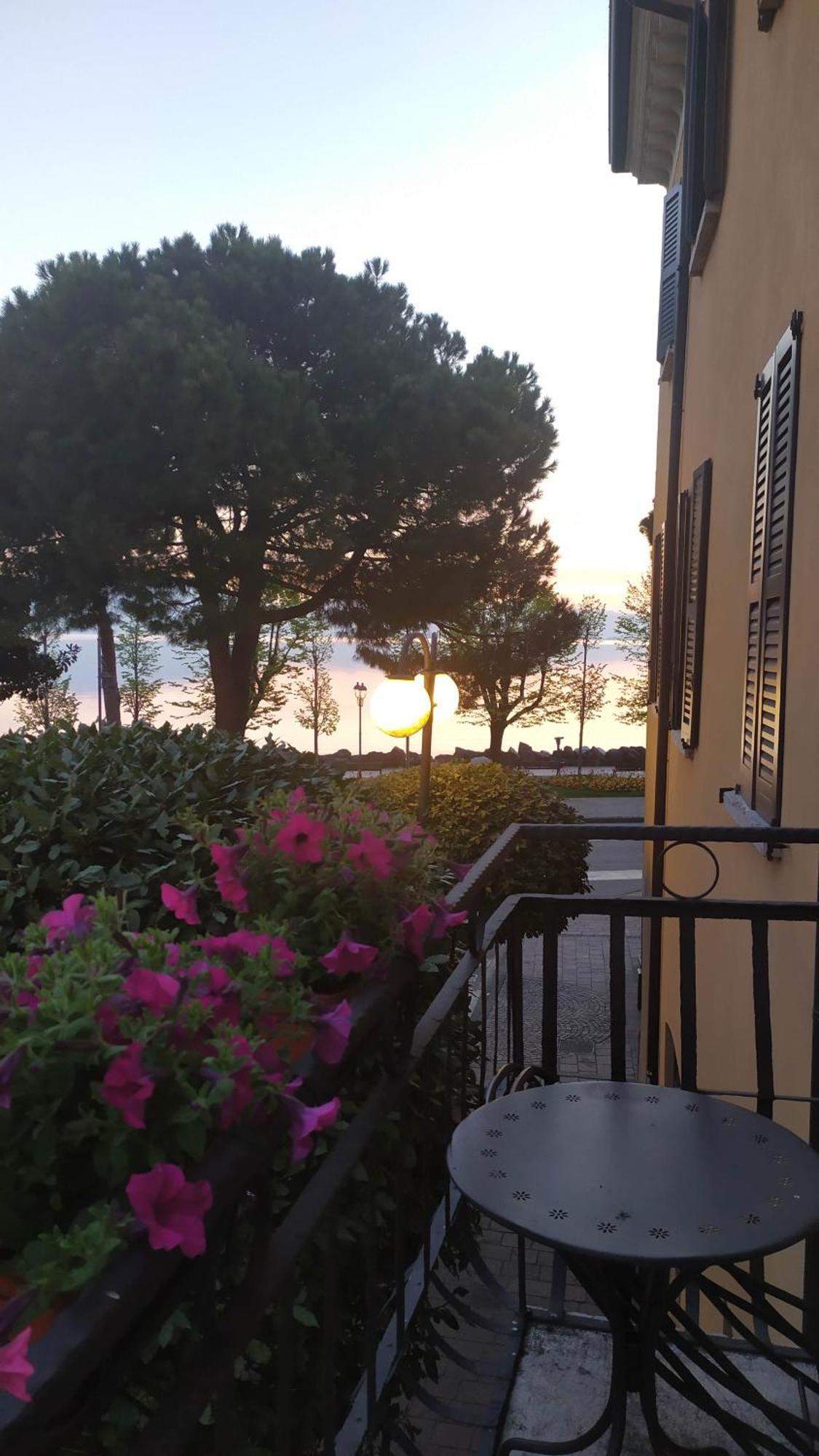 Corte Trento Desenzano del Garda Exterior foto